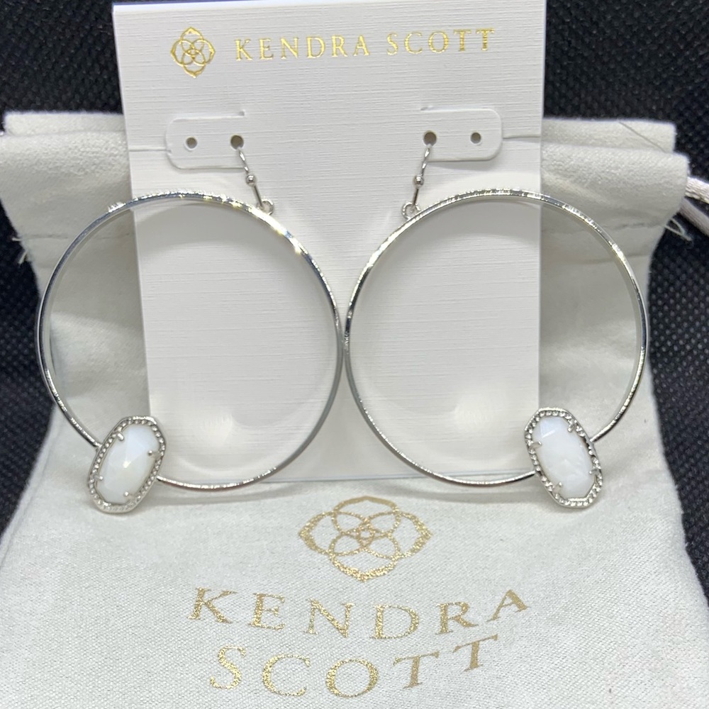 New Kendra Scott Silver Elora in White Pearl